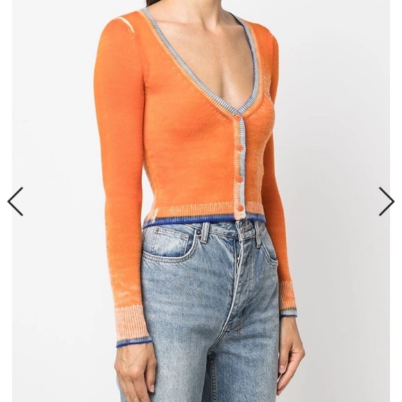 Diesel V-neck Cardigan
Worn once but still has original tags - Picture 2 of 2